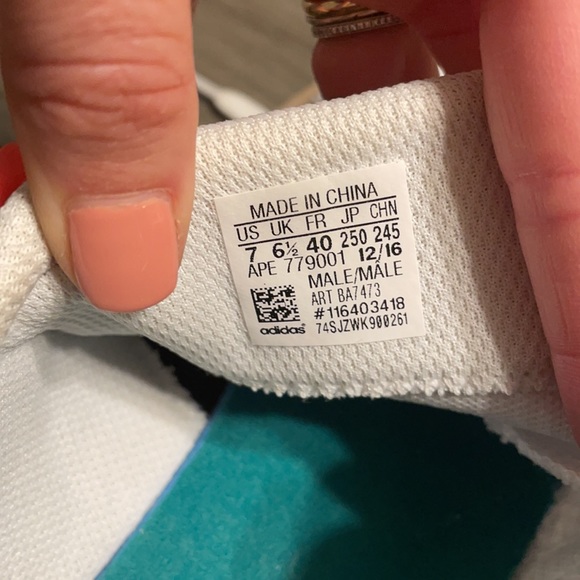 NWOT- Adidas EQT cir. 2017 AUTHENTIC. - Picture 4 of 6